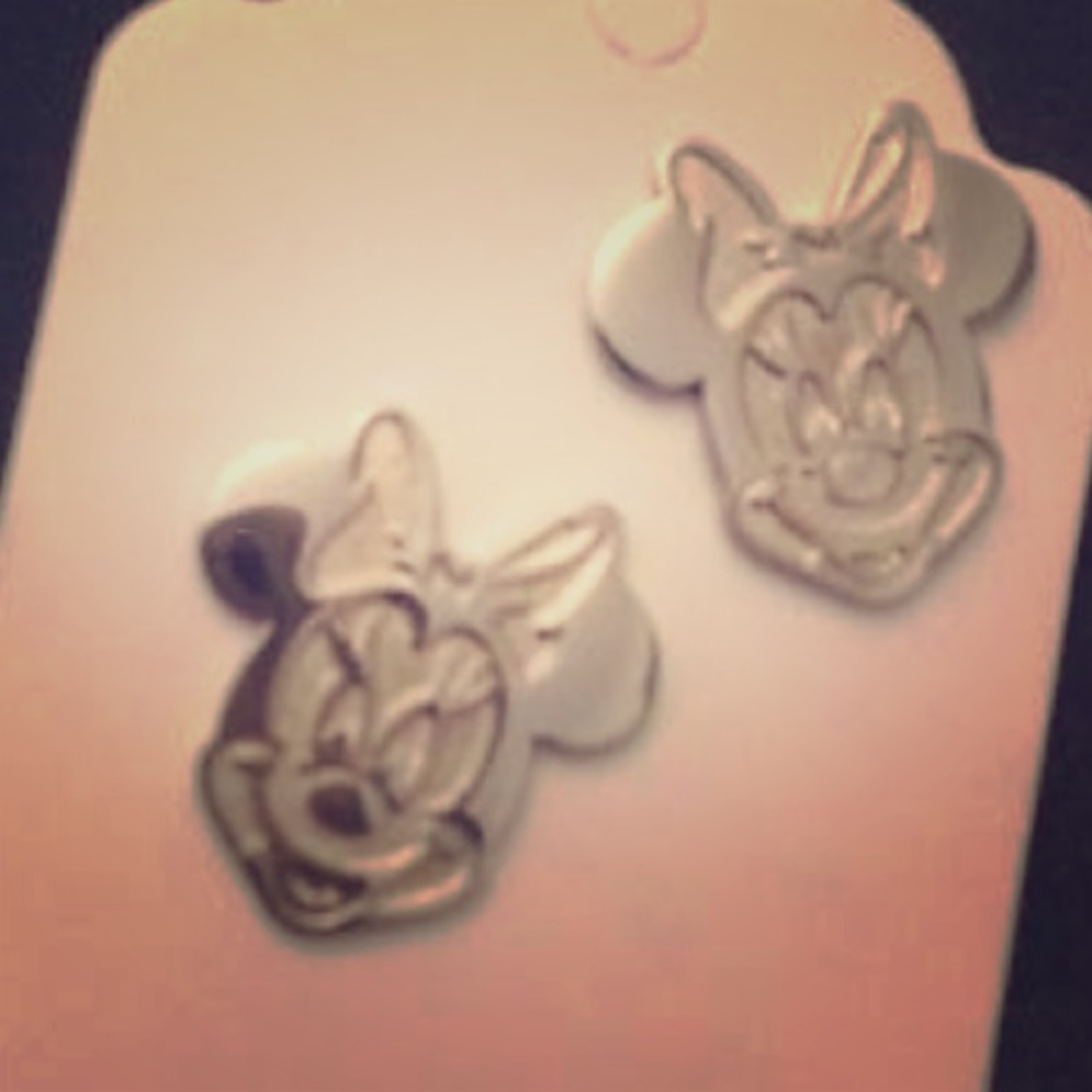Disney Minnie Mouse Sterling Silver Earrings 🐭